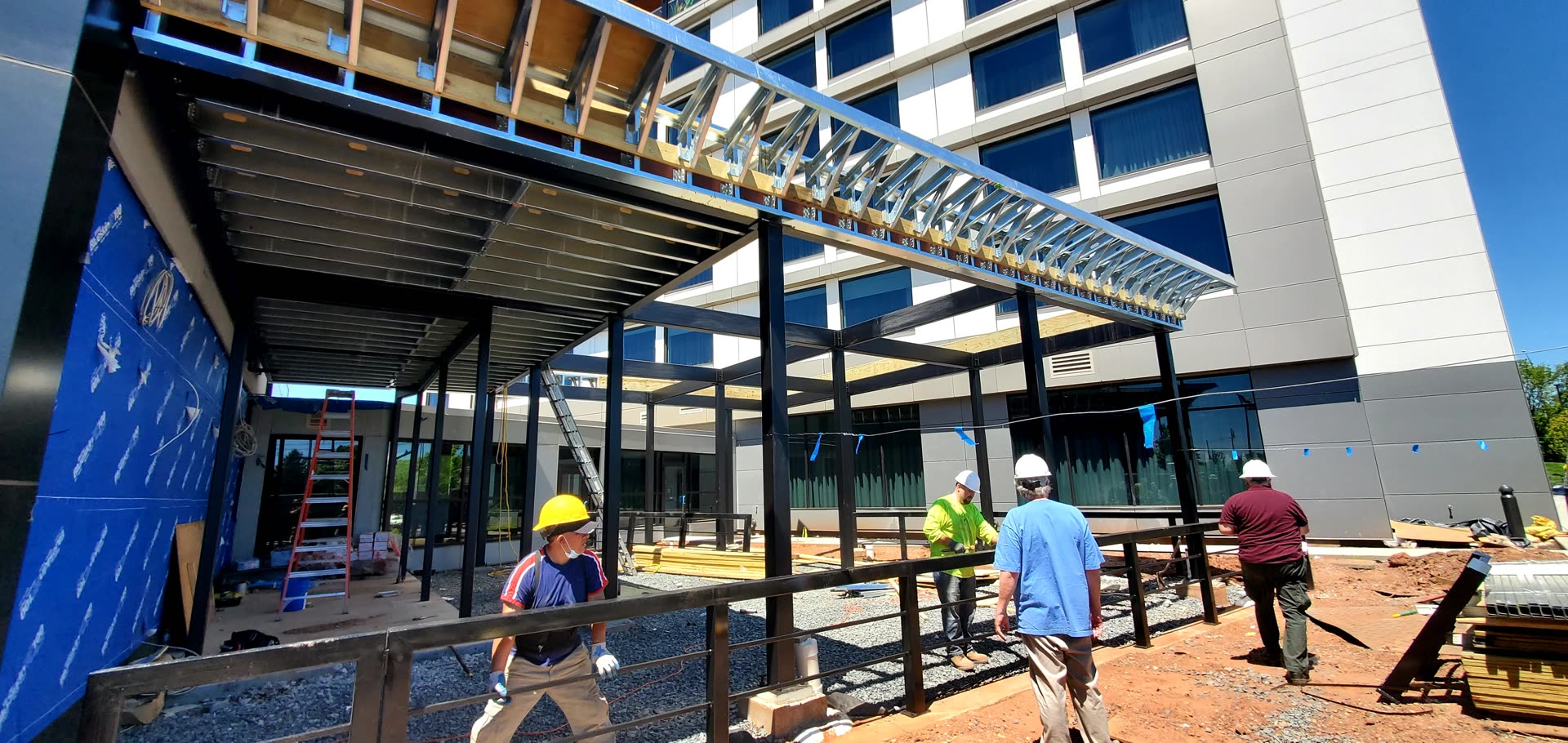 Tommy's Tavern + Tap Bridgewater NJ — Breslow-installed Azenco R-Blade motorized louvered roof