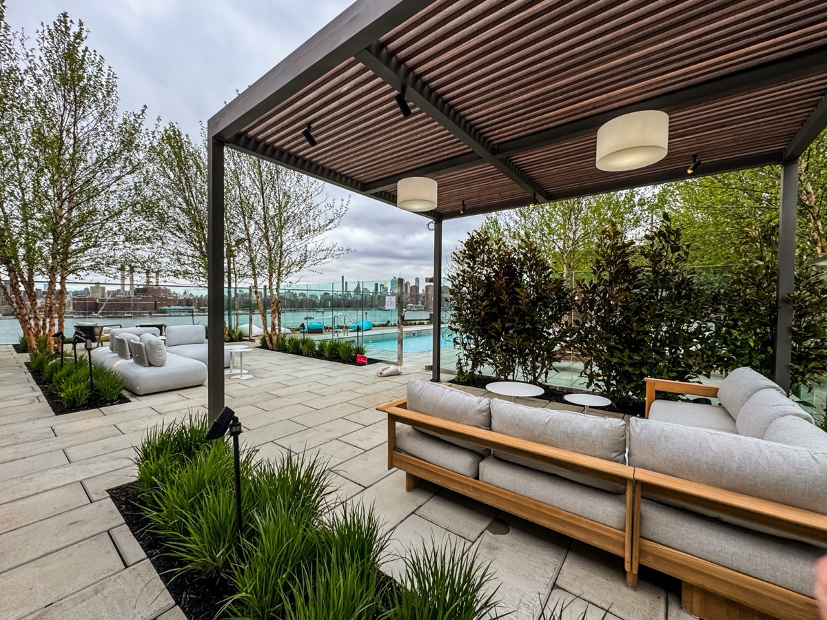 Urban Top — Breslow rooftop bar installation, Brooklyn, NY
