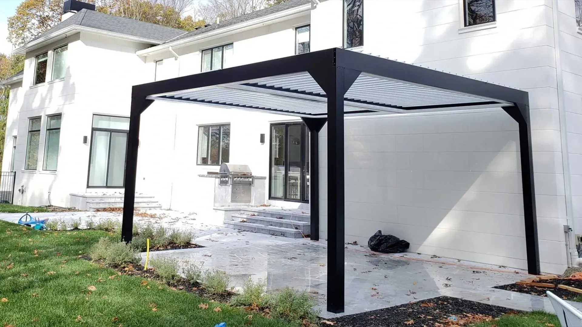 High-quality home improvement products and solutions from Breslow, including awnings, motorized screens, and shading systems.