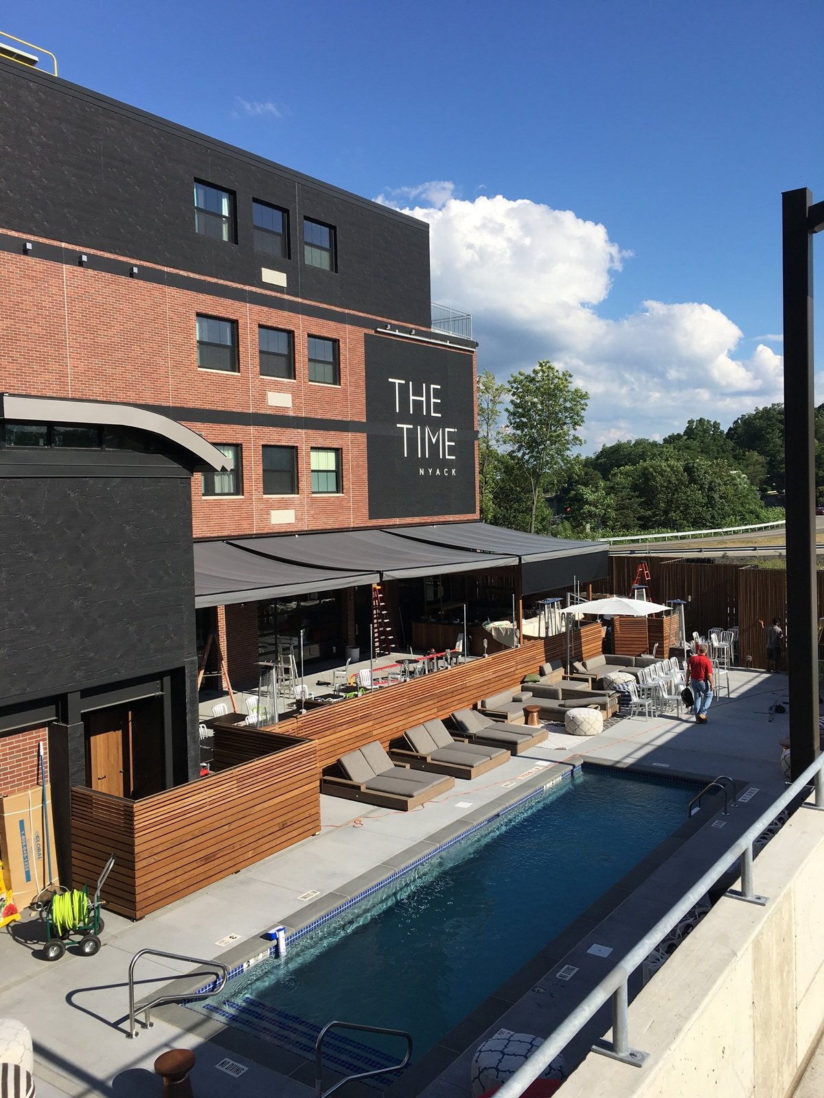 Madera Giant Large Projection Awning6